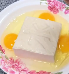 如何制作小孩子的营养餐鸡蛋豆腐