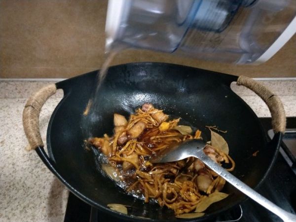 红烧笋干五花肉