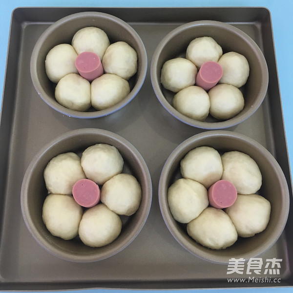 淡奶油花朵面包