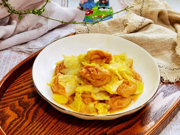 蚝油卷心菜炒面筋