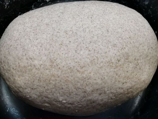 烤黑麦发面饼夹奥尔良鸡腿