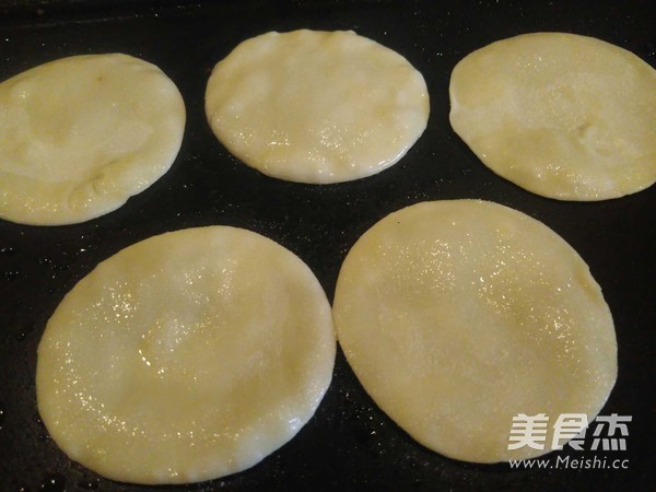 迷你饺子皮披萨