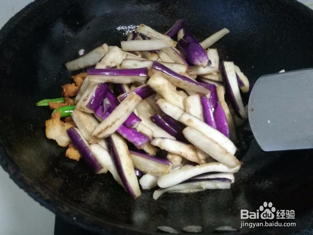 苗府油渣炒茄子的做法
