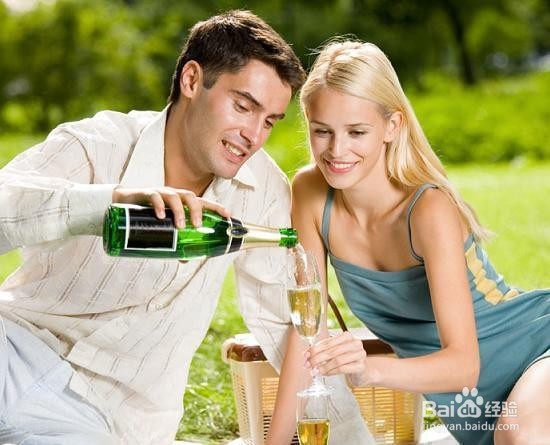 作为男士在妻子不支持自己工作的情况下怎么办