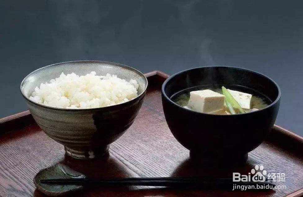 眼睛衰老要怎样改善