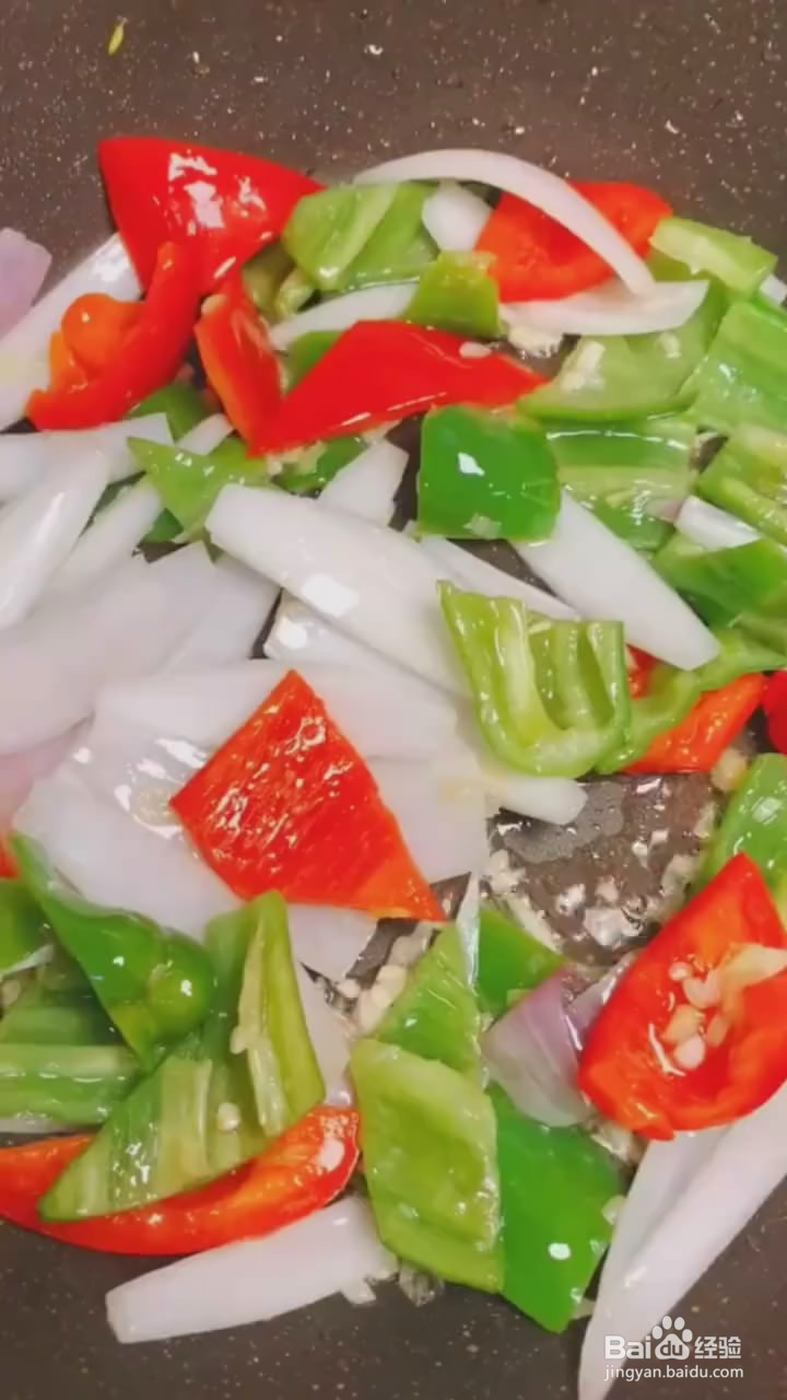 如何制作爆炒鱿鱼