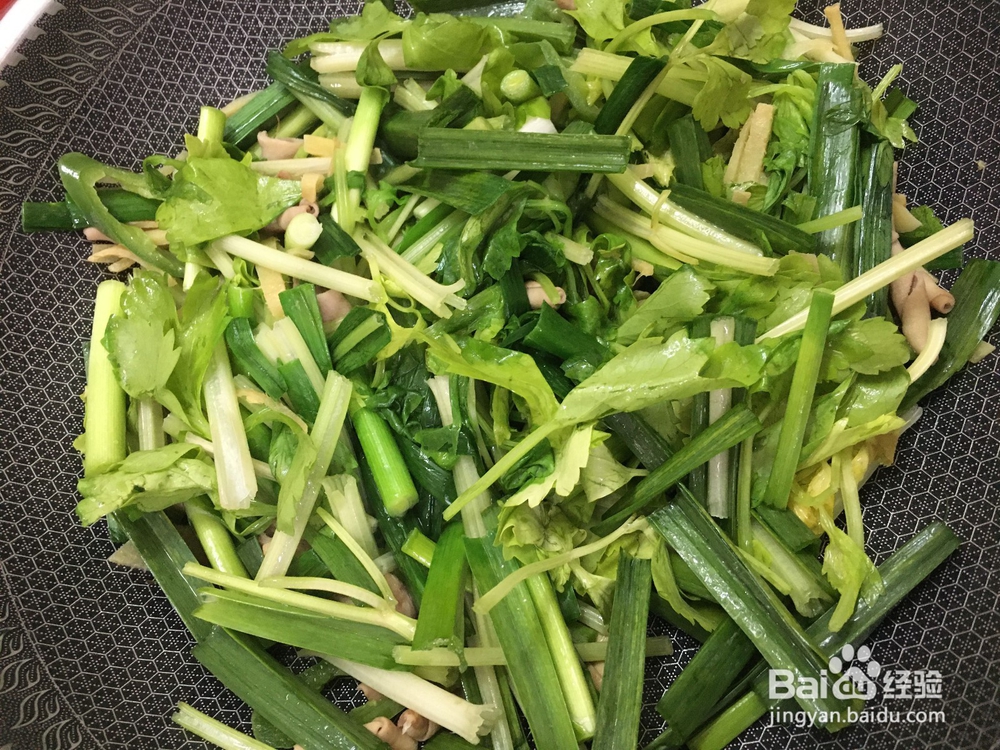 芹菜蒜苗炒鸭肠怎么做?