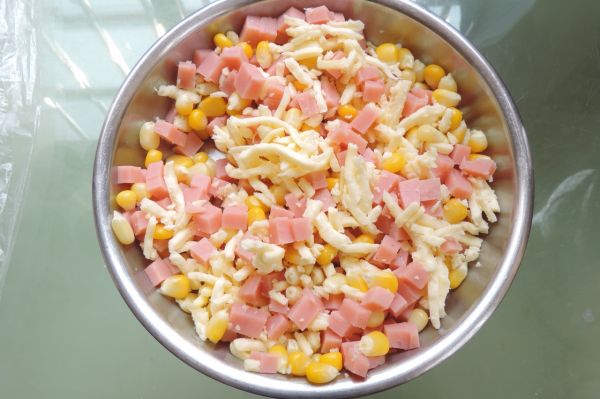 芝士火腿玉米月亮小面包