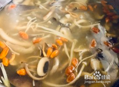 鲜到起飞的菌菇汤的做法