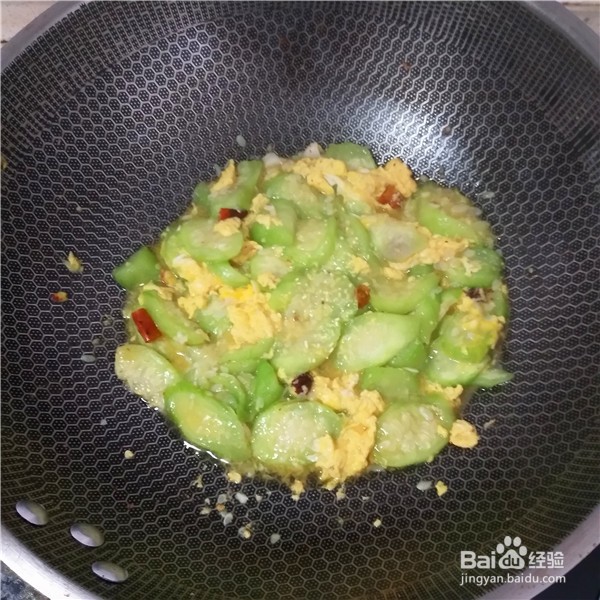 丝瓜炒鸡蛋家常做法