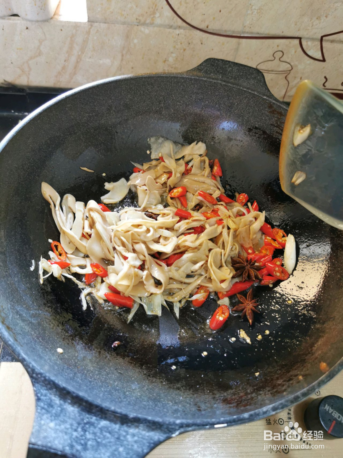 小炒鸡胸肉的做法