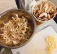 如何制作菌菇蛋花汤