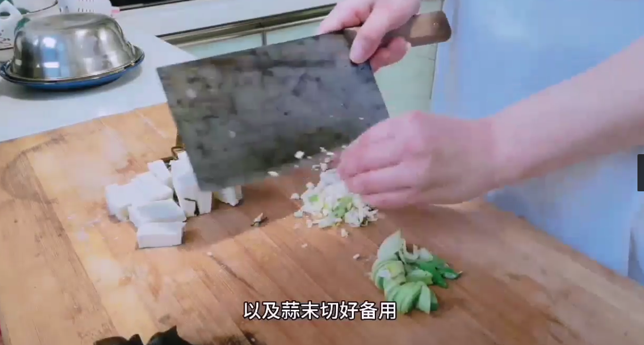 如何做出好吃的豆腐海带豆芽汤?