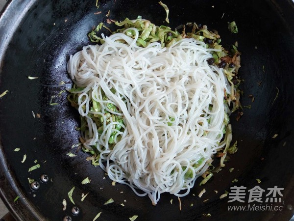 豆豉包菜炒粉条