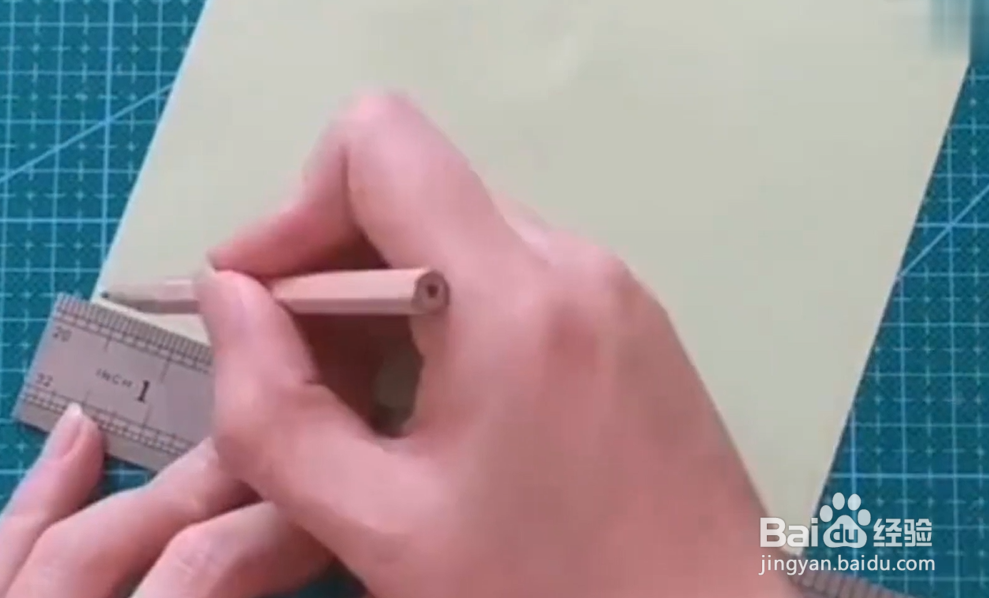 如何制作会走的毛毛虫