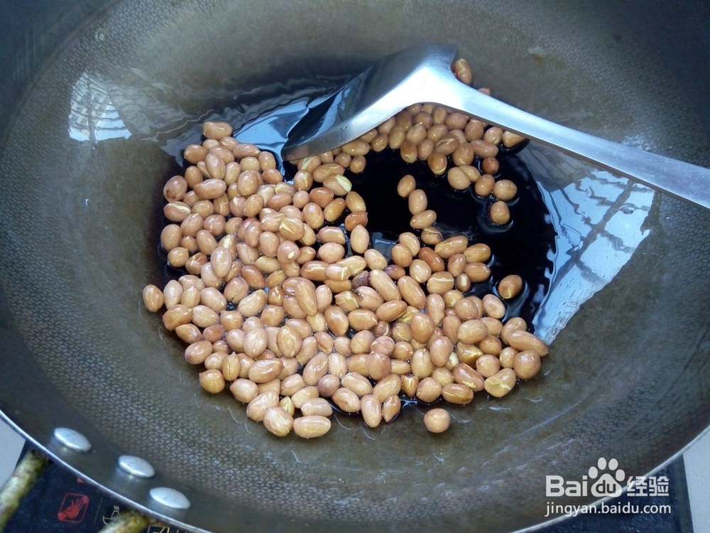 爆花生米怎么做不会烧糊?