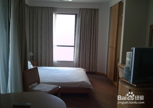 住酒店(宾馆)如何检查房间有没有针孔摄像头