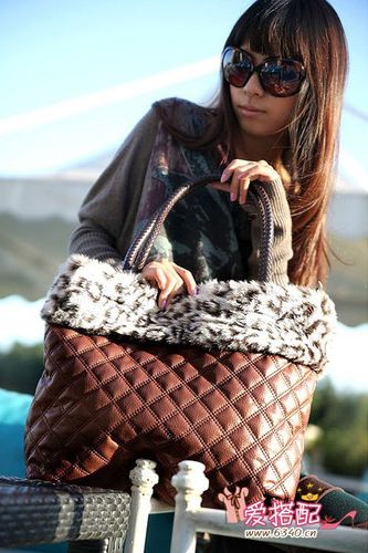 怎样选购包包,麻豆教你搭配包包