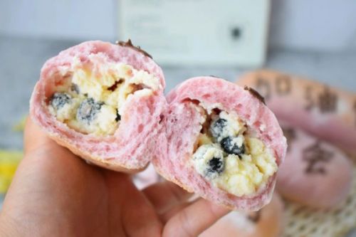 紫薯奶酪波波面包