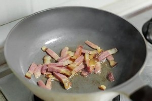 如何做出美味的冬笋炒腊肉？