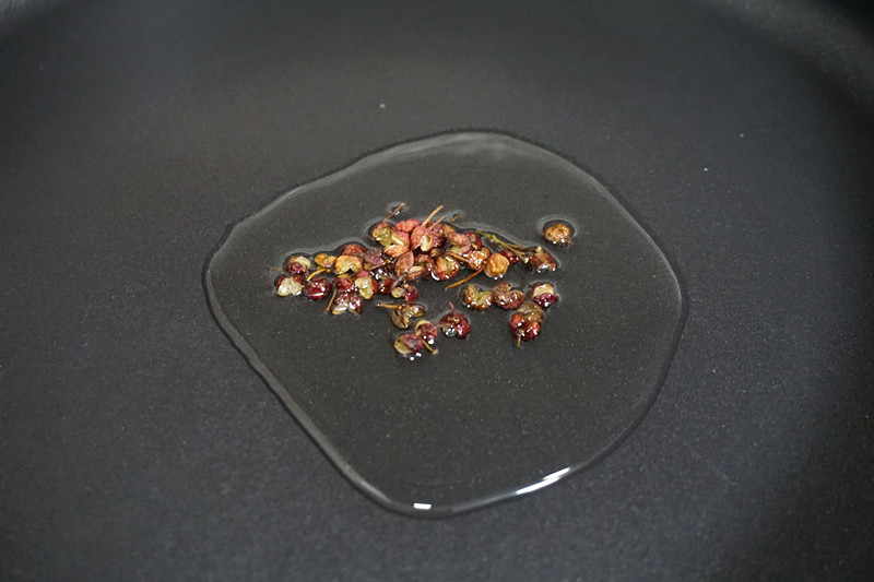 香椿拌面的做法大全，话不多说，赶紧学起来吧！