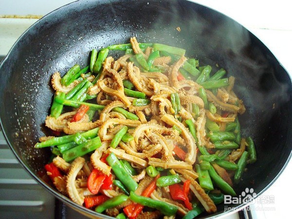 豆角炒牛肚怎么做？