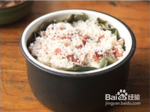 电饭锅菜谱之荷叶糯米蒸排骨做法