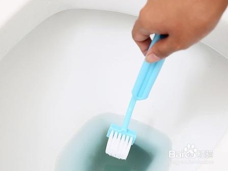如何快速让家里的马桶洁净如新？