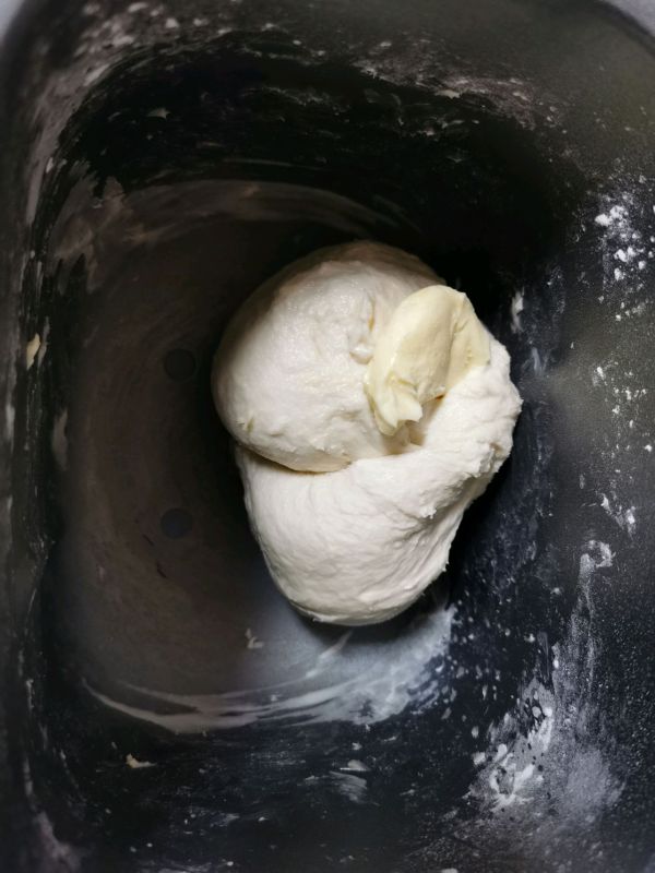 毛毛虫豆沙面包