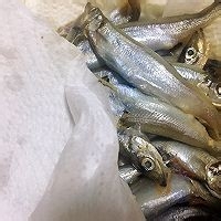 怎么做美味的辣烤多春鱼?