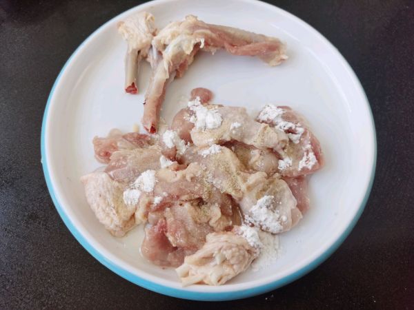 鲍鱼鸡腿刀削面