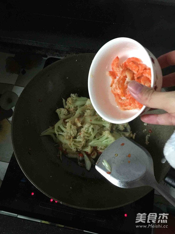 菜花配海虾的做法