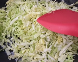 食补佳品炝炒圆白菜丝