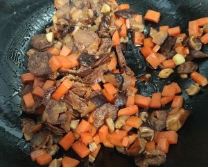 三宝焖饭的做法