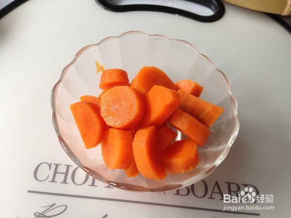 牛肉肠蔬果沙拉的制作方法