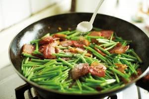 怎么做美味的芦蒿炒腊肉