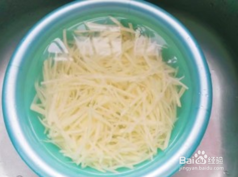 制作干煸土豆丝