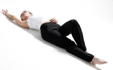 简单办公室椅子瑜伽 瘦身又养生