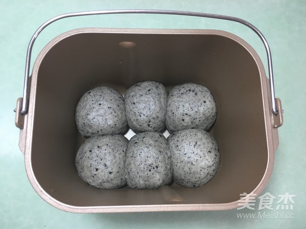 面包机版黑芝麻吐司