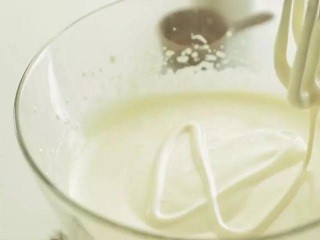 草莓雪崩蛋糕怎么做？