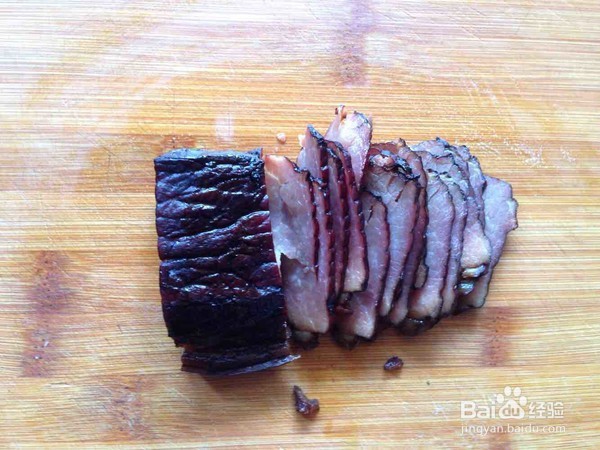 家常腊肉炒蒜苗