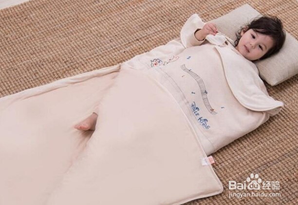 睡觉老爱踢被子怎么办
