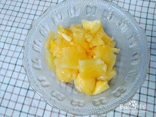 如何做出一杯美味的哈密瓜酸奶昔？