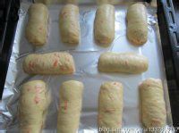 鲜奶油胡萝卜餐包的做法