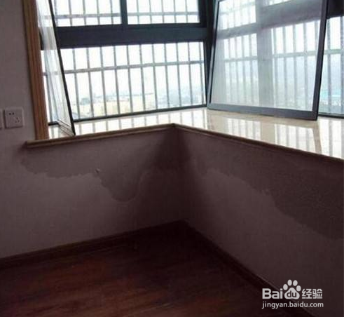飘窗外墙剩水怎么办