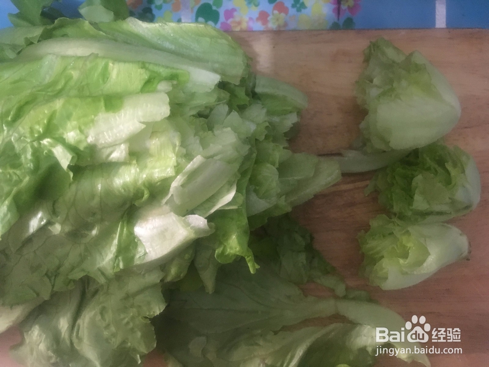 家中制作蒜泥生菜