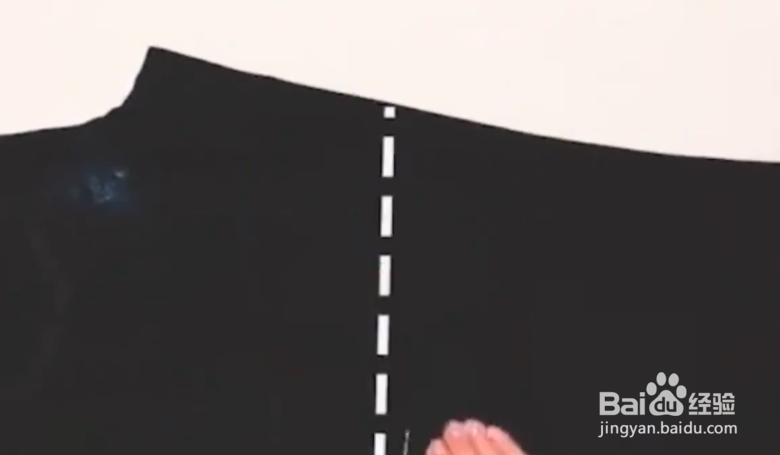 如何用旧衣服制作收纳袋