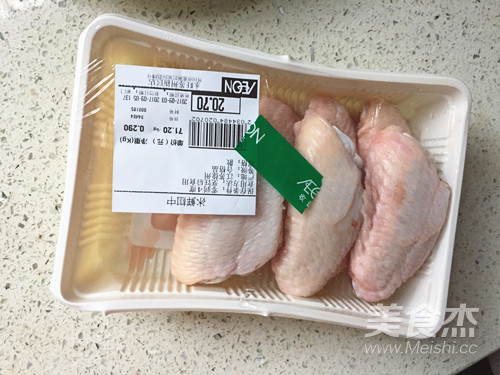 栗子烧鸡翅的做法