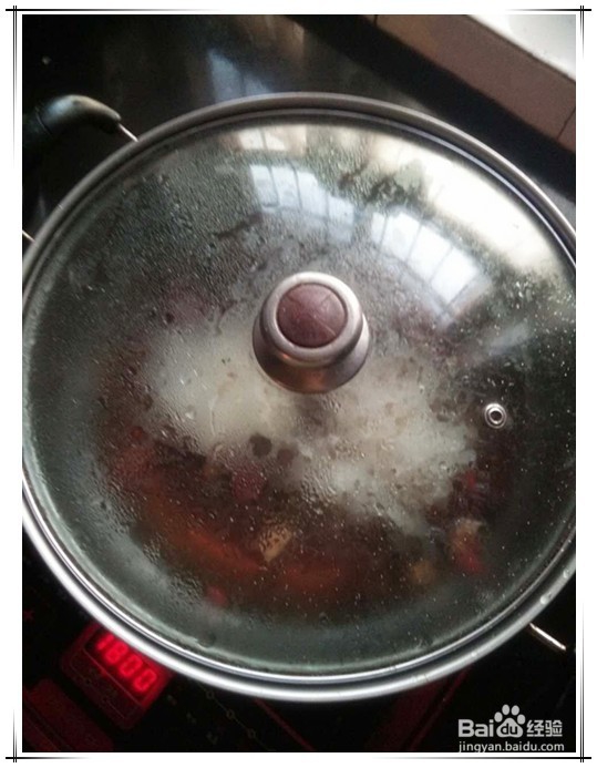 女性经期简易热饮——银耳红枣羹