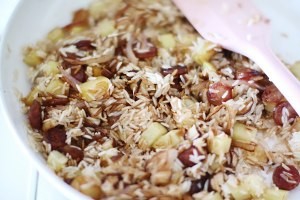 在家制作美味的咖喱鸡肉焖饭